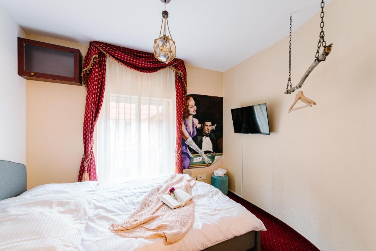 Petra Inn Apartments In Historical Palace Bratislava Exterior foto